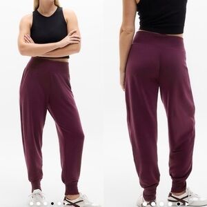 Athleta Coaster Luxe High Rise Jogger Spiced  Cabernet 658312 Size Large (2025)